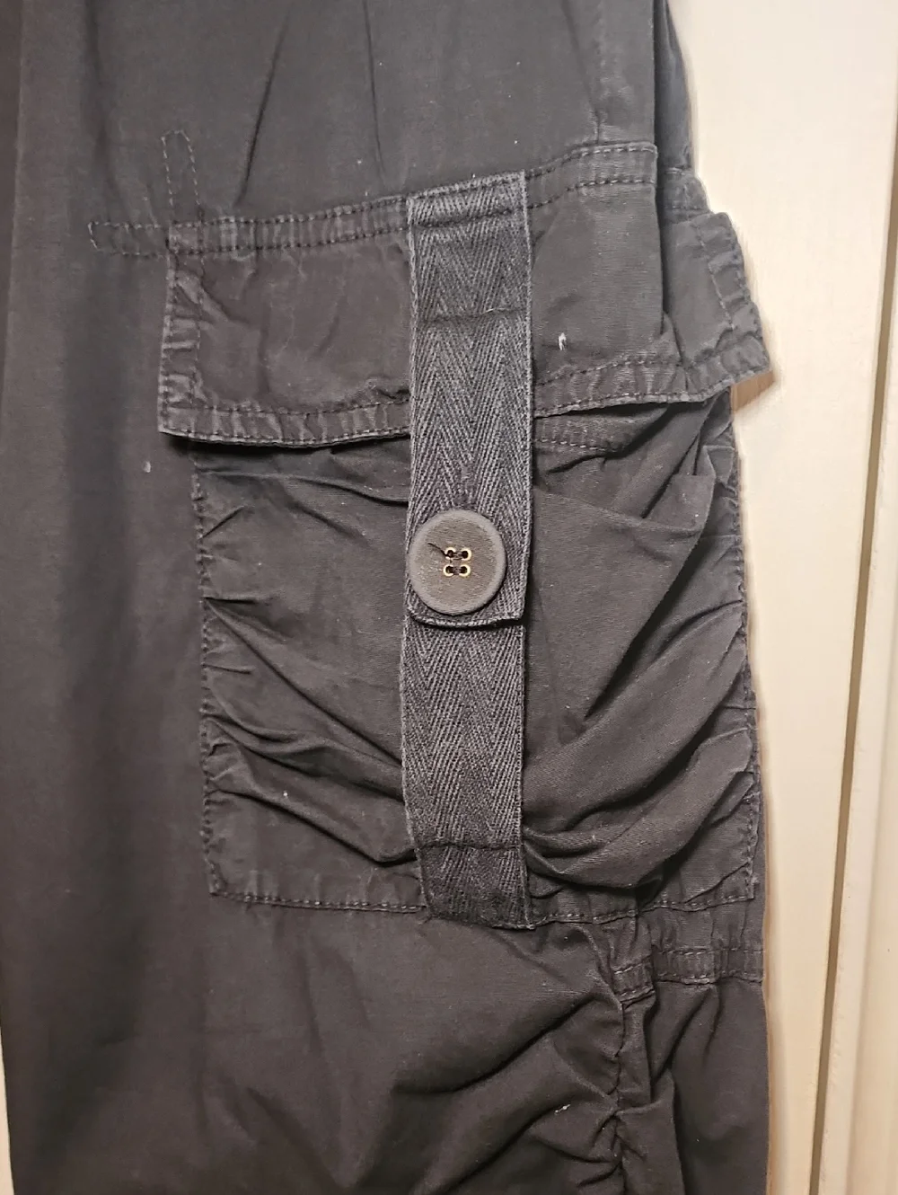 Wearables Black Cargo Drawstring Capri Pants, Sz. S - Picture 3 of 12